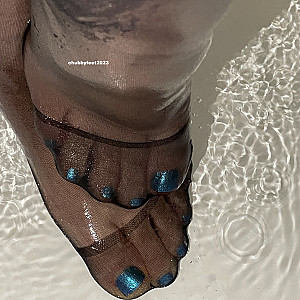 First image of chubbyfeet2023's Gallery - Nylon III